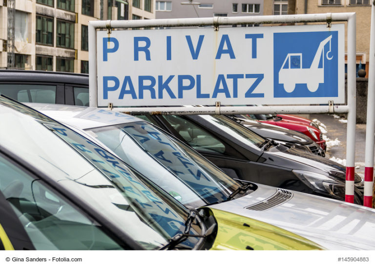 Abschleppen und Abschleppkosten Privatparkplatz